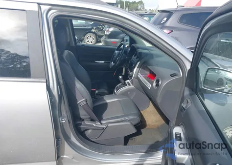 2016 Jeep Compass Latitude из США, поврежденный, VIN 1C4NJCEAXGD783367